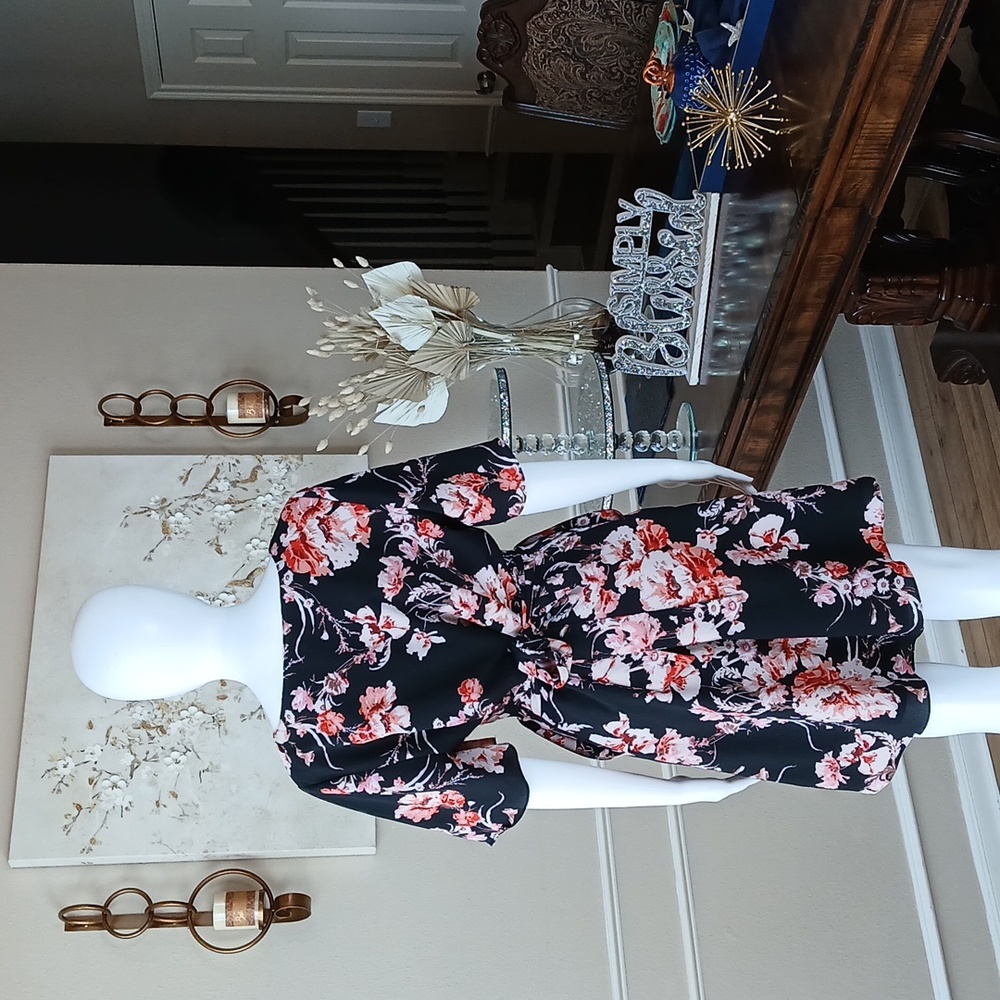 Women's Black Floral V-Neck Flowy Short Sleeves Mini Dress With Pockets Medium - Picture 13 of 17